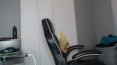 ChrisVacherx online show from 12-04-24, 03:15