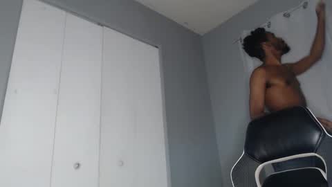 ChrisVacherx online show from 12-11-24, 01:49