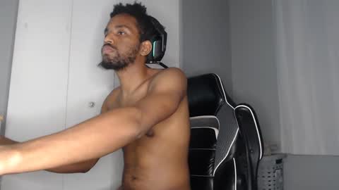 ChrisVacherx online show from 12-11-24, 07:57