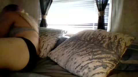 Snapshot of chrisvibess chatting on 07-09-26, 10:25 chrisvibess online show from 07-09-26, 10:25