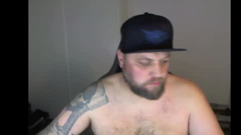 Snapshot of chrizz80 chatting on 02-21-25, 06:29 Chrizz online show from 02-21-25, 06:29