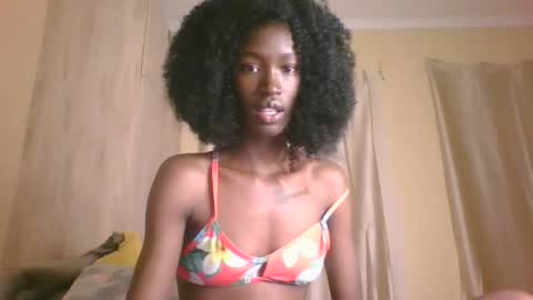 Snapshot of chroe22 chatting on 04-12-26, 09:42 chroe22 online show from 04-12-26, 09:42