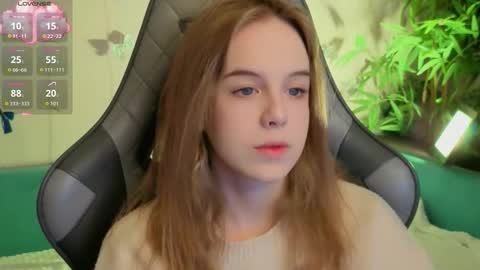 EvaBlonde TayaBrunette EliieBlack hair online show from 01-11-26, 08:52