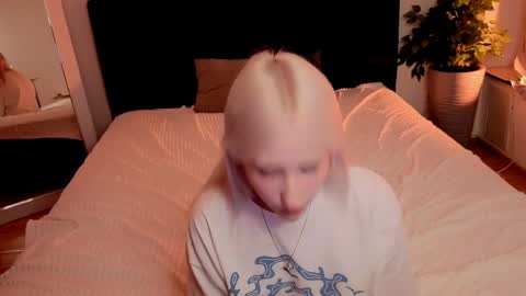 Snapshot of chrome_heartz chatting on 05-16-26, 07:56 EvaBlonde TayaBrunette EliieBlack hair online show from 05-16-26, 07:56