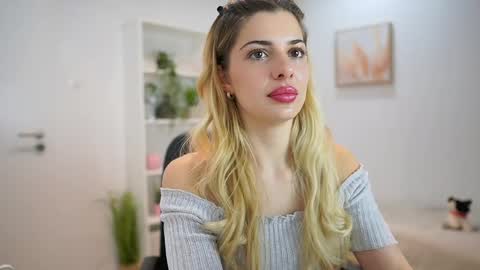 Snapshot of chronic__love chatting on 01-22-25, 02:35 chronic love online show from 01-22-25, 02:35