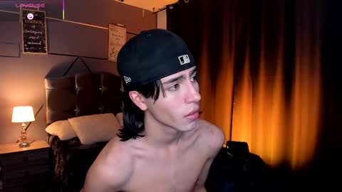 Snapshot of chrristopher77 chatting on 09-16-25, 01:45 chrristopher77 online show from 09-16-25, 01:45