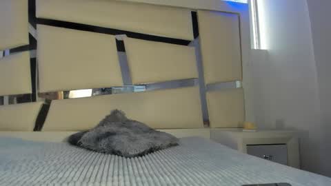 instagram chrystaljade.1 online show from 03-19-26, 01:15