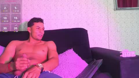 Snapshot of chubby_pregnant11_pm chatting on 01-06-26, 02:32 chubby_pregnant11_pm online show from 01-06-26, 02:32