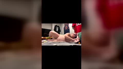 Snapshot of chubbybottom690 chatting on 12-17-25, 05:13 chubbybottom690 online show from 12-17-25, 05:13