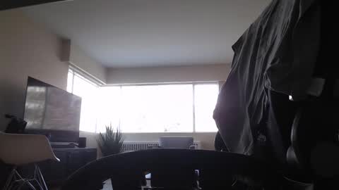 AstorYvr online show from 04-15-26, 07:58