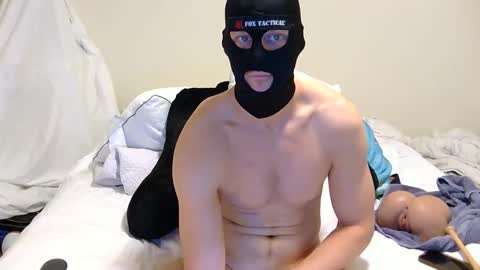 Snapshot of chuck5566 chatting on 12-18-25, 04:46 chuck5566 online show from 12-18-25, 04:46