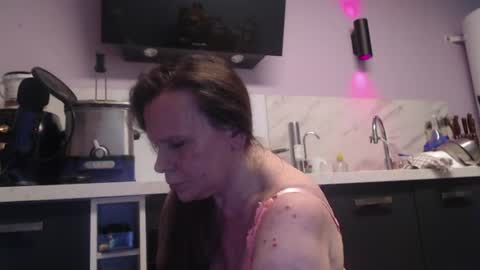 Snapshot of chwerry_b0 chatting on 07-07-26, 10:47 Jessica online show from 07-07-26, 10:47