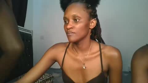 chyna_baibe online show from 10-31-25, 11:44