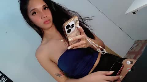 Snapshot of cici_02 chatting on 04-29-26, 04:44 call me Cici online show from 04-29-26, 04:44