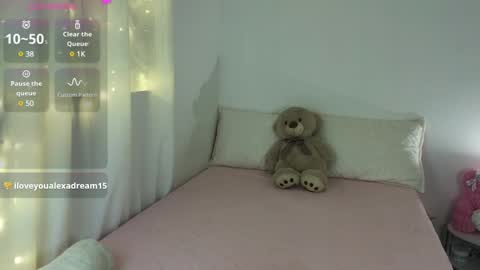 Snapshot of cielo_18d chatting on 01-07-25, 03:24 Mia online show from 01-07-25, 03:24