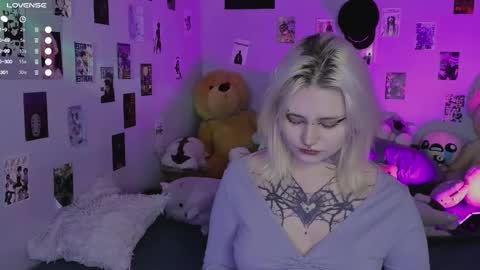 Snapshot of cigaretteduringsex chatting on 11-20-25, 10:48 Helen and Teya online show from 11-20-25, 10:48