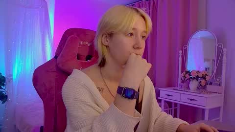 Cin Bellamy online show from 10-22-25, 02:56