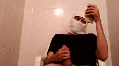 Snapshot of cincopulgadas chatting on 12-23-24, 06:11 Ernesto online show from 12-23-24, 06:11