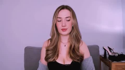Snapshot of cindyprettywomen chatting on 05-18-26, 04:13 cindyprettywomen online show from 05-18-26, 04:13