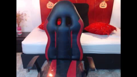 Snapshot of cindysweet_1 chatting on 10-31-25, 01:45 Cindy online show from 10-31-25, 01:45