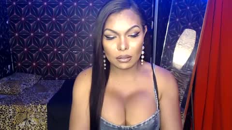 Snapshot of cindyts09 chatting on 02-25-25, 08:19 Cindy online show from 02-25-25, 08:19