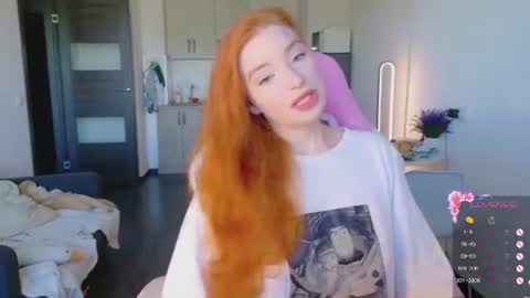 Snapshot of cinnabongirls chatting on 06-22-26, 12:02 Maddy online show from 06-22-26, 12:02
