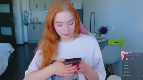 Snapshot of cinnabongirls chatting on 06-29-26, 01:11 Maddy online show from 06-29-26, 01:11