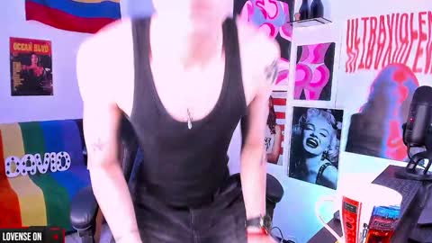 David     Independent Model online show from 12-25-24, 05:16