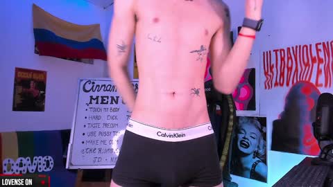 David     Independent Model online show from 12-29-24, 08:00