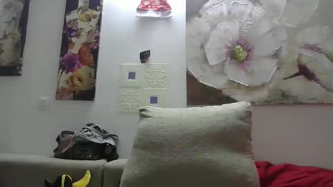 Snapshot of cinthia2525 chatting on 01-06-25, 11:29 cinthia2525 online show from 01-06-25, 11:29