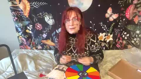 Snapshot of ciricesinsss chatting on 12-14-24, 08:40 Circe online show from 12-14-24, 08:40