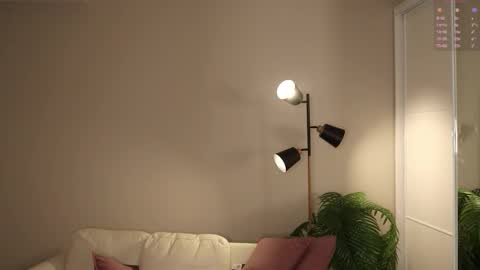 Snapshot of cirilada chatting on 10-12-25, 08:08 Sandy online show from 10-12-25, 08:08