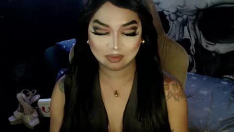 Snapshot of cj_parker69 chatting on 12-16-25, 06:46 QUEEN CESS online show from 12-16-25, 06:46