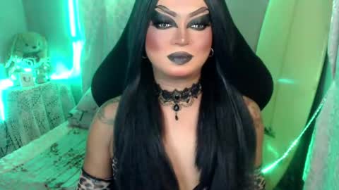 Snapshot of cj_parker69 chatting on 06-20-26, 03:04 QUEEN CESS online show from 06-20-26, 03:04