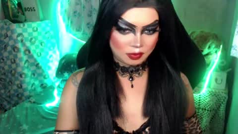 Snapshot of cj_parker69 chatting on 07-06-26, 07:05 QUEEN CESS online show from 07-06-26, 07:05