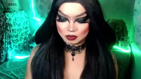 Snapshot of cj_parker69 chatting on 07-18-26, 06:01 QUEEN CESS online show from 07-18-26, 06:01