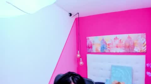 Snapshot of claire_aristizabal chatting on 12-26-24, 12:38 claire aristizabal online show from 12-26-24, 12:38