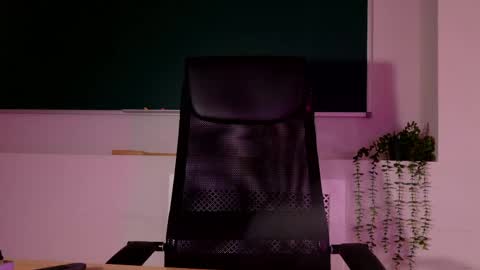Claire online show from 05-28-26, 02:47