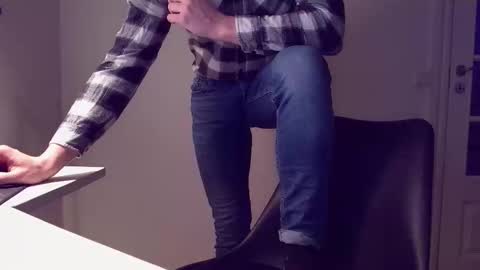 clamshive7 online show from 01-10-26, 03:36