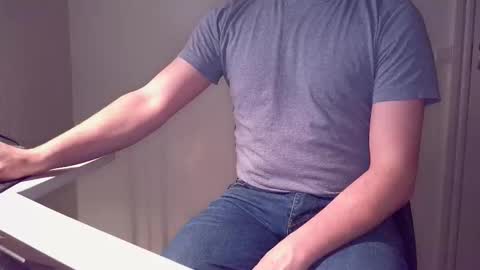 clamshive7 online show from 03-11-26, 07:31