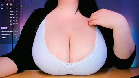 Clara  online show from 01-19-25, 05:26