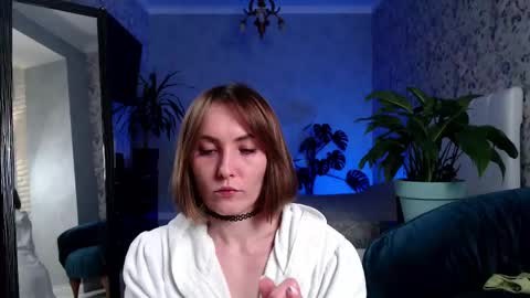 Snapshot of clara_bendover chatting on 02-16-25, 06:10 Clara online show from 02-16-25, 06:10