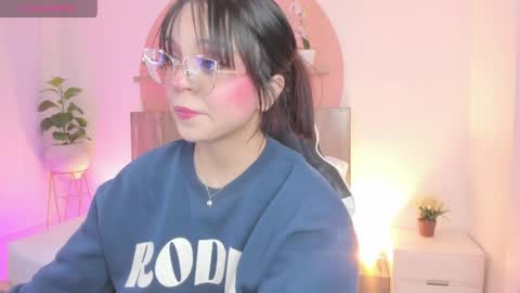 C L A R A online show from 05-23-26, 02:50