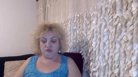 Snapshot of clarabbw77 chatting on 01-29-25, 08:04 Clara online show from 01-29-25, 08:04