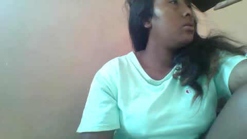 Clarah0123 online show from 01-06-25, 12:02