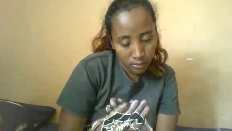 Clarah0123 online show from 09-13-25, 08:25