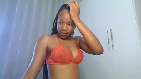 clara11 online show from 11-07-25, 07:14