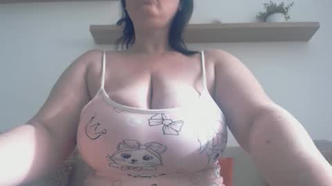 Clara online show from 04-15-26, 02:46