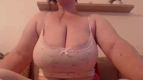 Snapshot of claralollipop chatting on 06-02-26, 05:37 Clara online show from 06-02-26, 05:37