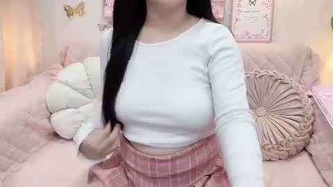 Snapshot of clari_yumi chatting on 06-22-26, 01:18 Clari online show from 06-22-26, 01:18